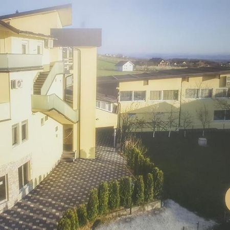 Gold Apartmani Kozarac Exteriér fotografie