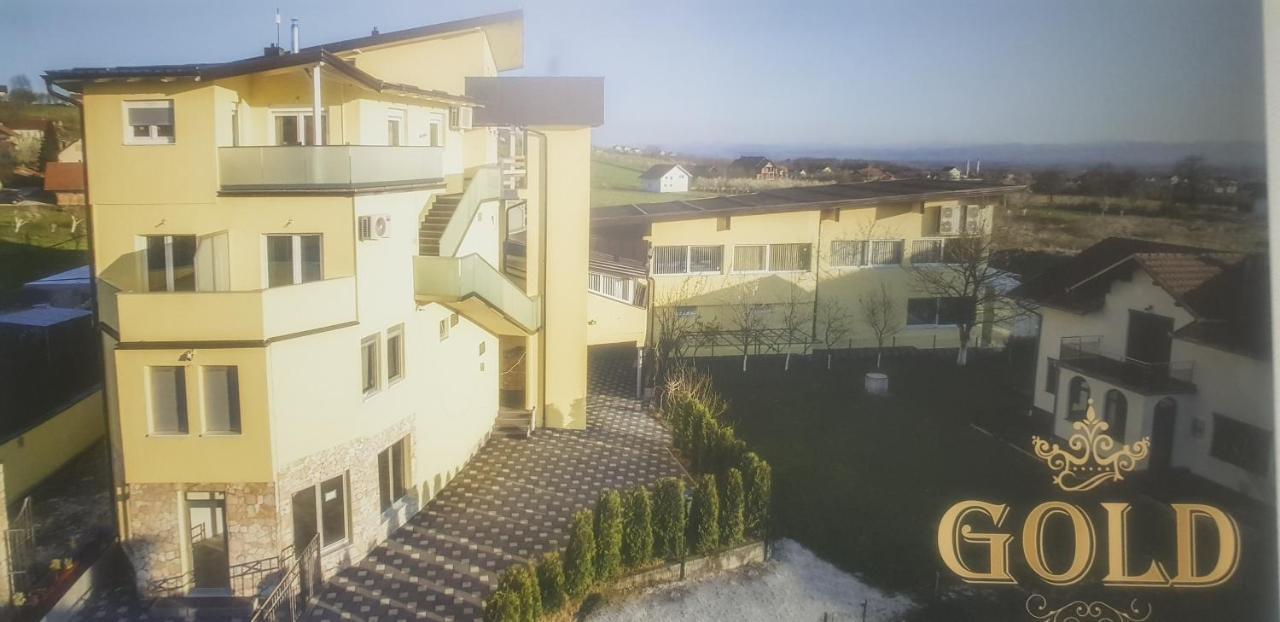 Gold Apartmani Kozarac Exteriér fotografie